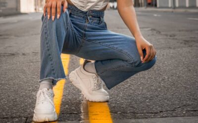 Blugii evazati: un must have al acestui sezon