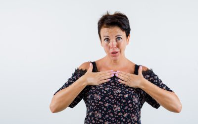 Scade densitatea mamară odată cu vârsta și ce înseamnă asta pentru controalele tale