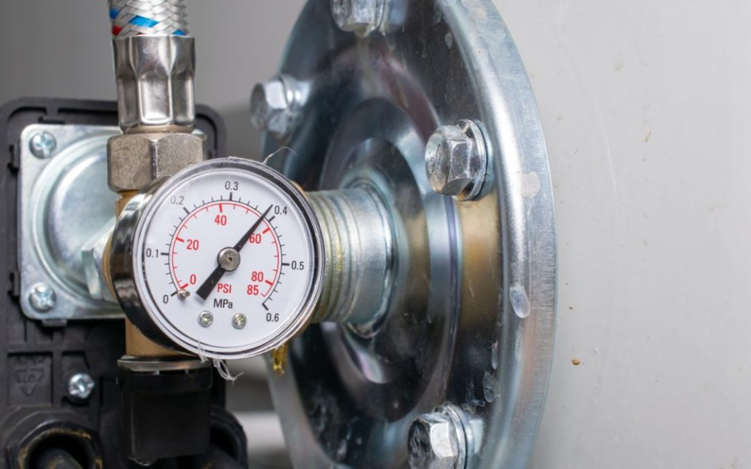 Diferența dintre o pompă de suprafață simplă și un hidrofor complet echipat