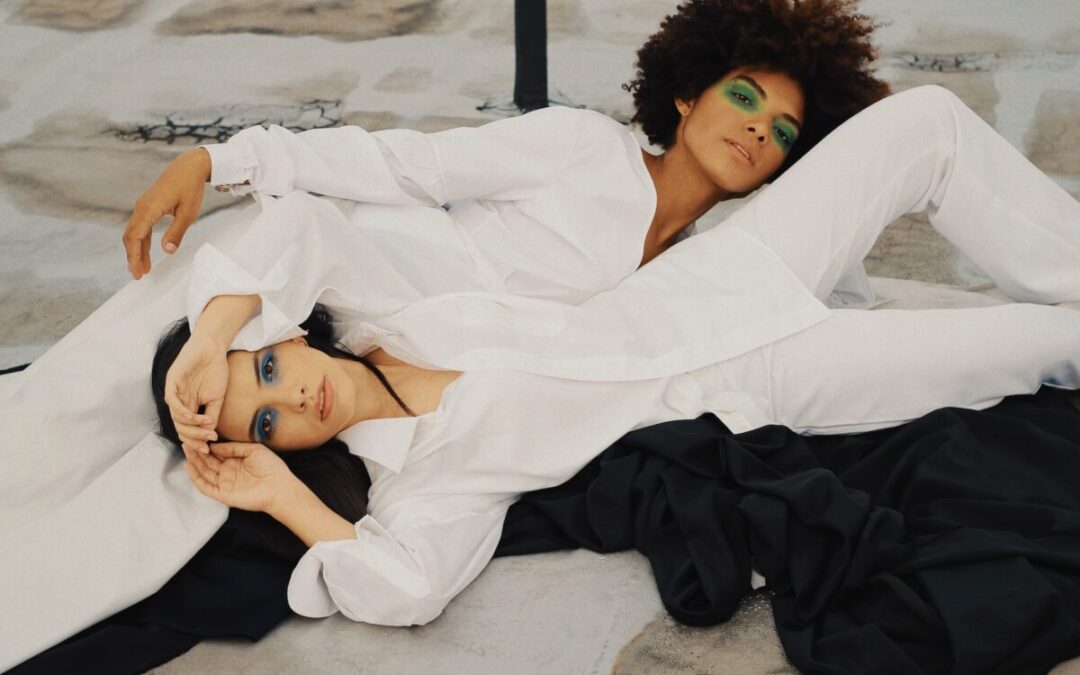 TOP 3 piese clasice pe care orice femeie trebuie sa le aibă în garderobă