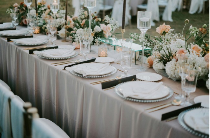 Vrei să ai nunta visurilor tale dar bugetul îți creează probleme? Iată cum poți reuși să ai un eveniment perfect, în ciuda acestui impediment