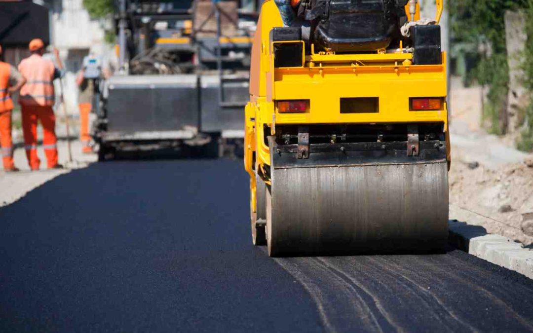 Merită să asfaltezi un drum de servitute? Care sunt alternativele la asfalt?