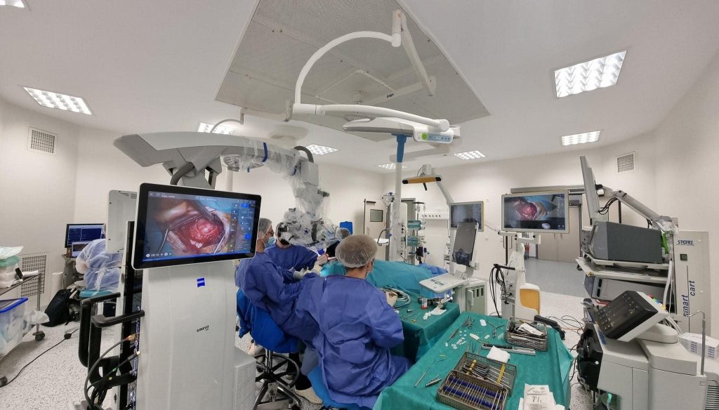 Acasa 3 NeuroHope – Excelență în Medicină și Neurochirurgie în România